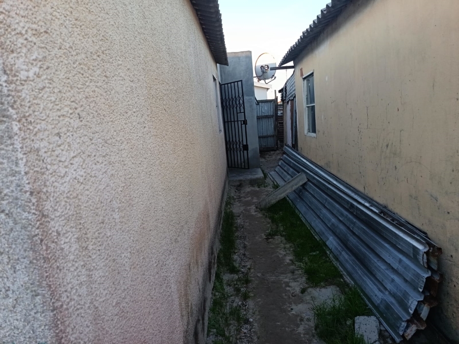 3 Bedroom Property for Sale in Mxolisi Phetani Western Cape